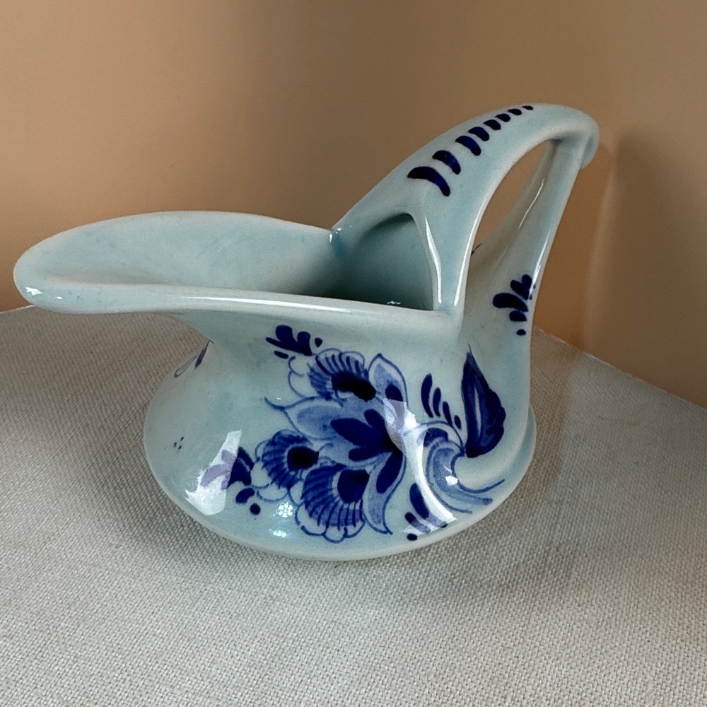 Delft Dutch Colonial Blue Ceramic Pitcher - Picture 5 of 8